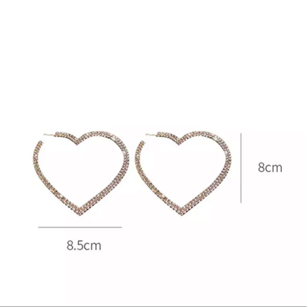 Pippidip Gold Heart Earrings - Picture 4 of 4